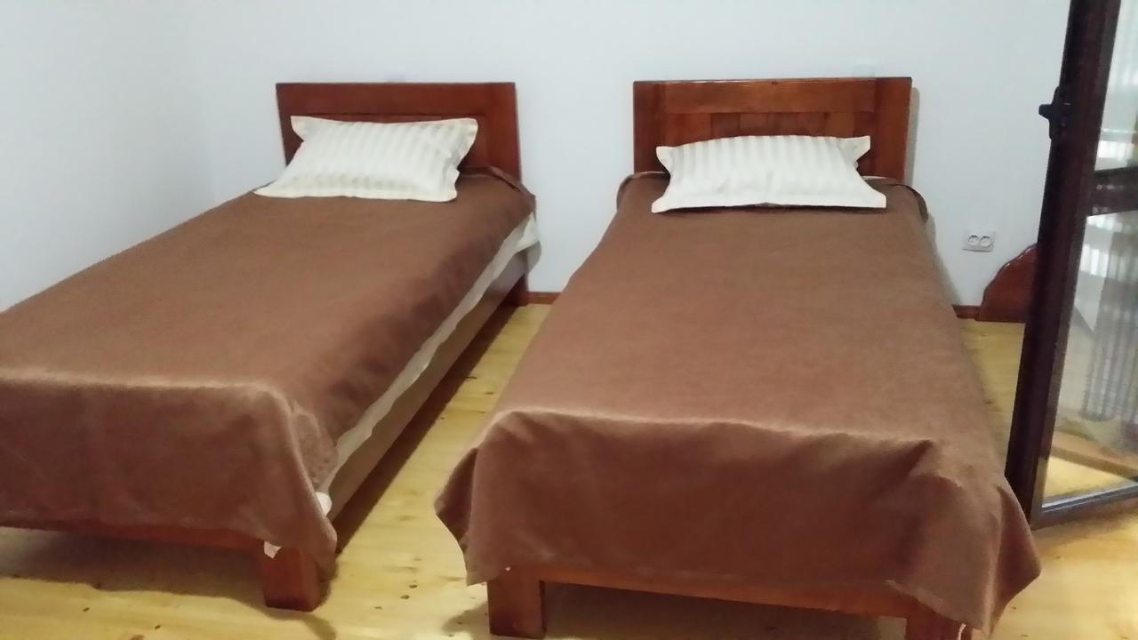 Vila Cabana Barlogul Lupilor Berevoesti Exteriér fotografie